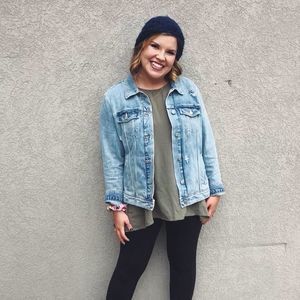 Meet your Posher, Hillary